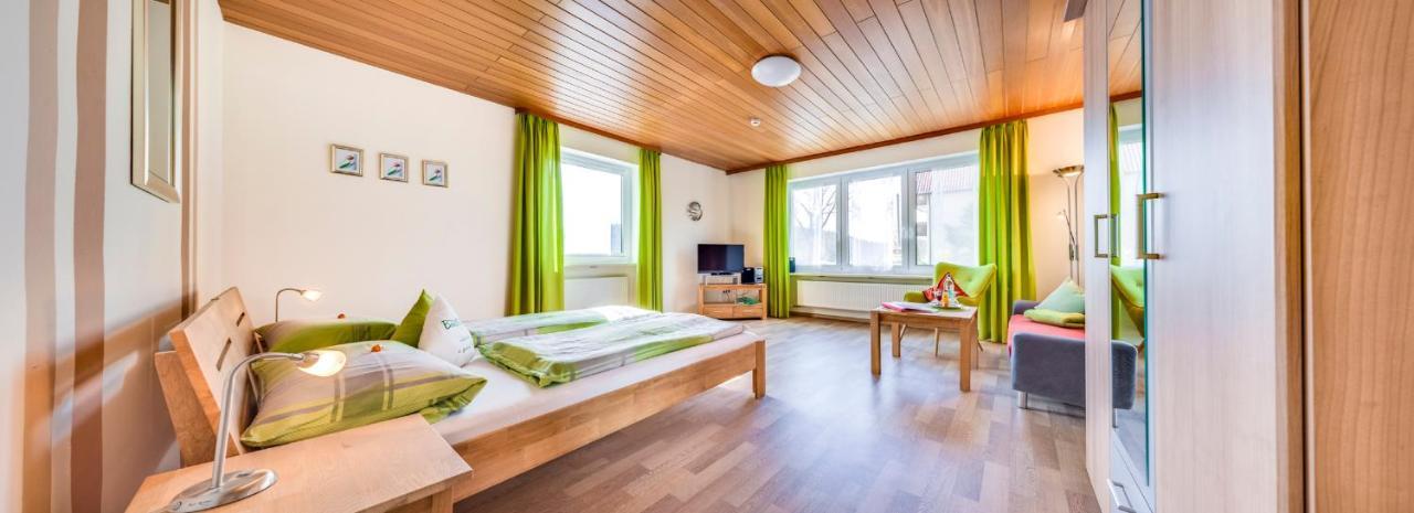 Bartlhof-Ferienwohnungen-Zimmer ブルクレンゲンフェルト エクステリア 写真