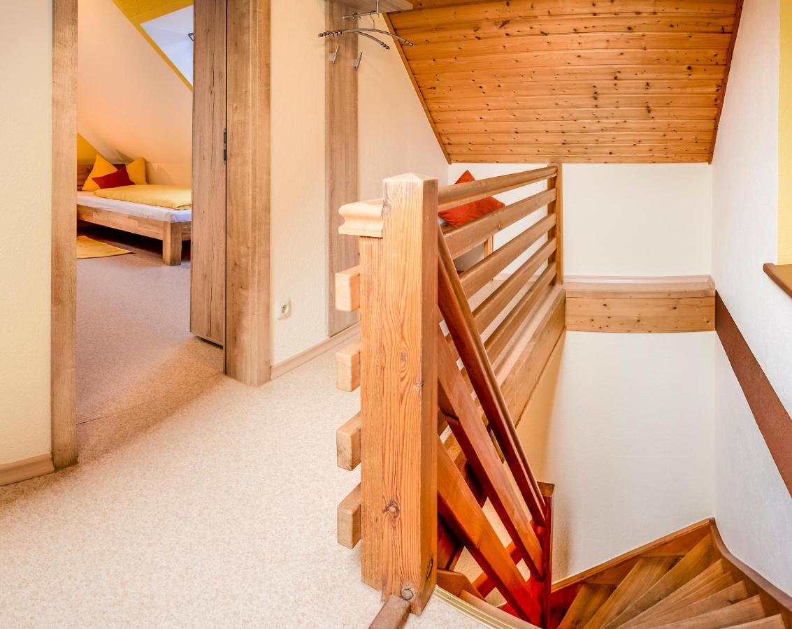 Bartlhof-Ferienwohnungen-Zimmer ブルクレンゲンフェルト エクステリア 写真