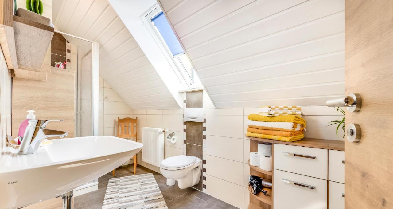 Bartlhof-Ferienwohnungen-Zimmer ブルクレンゲンフェルト エクステリア 写真