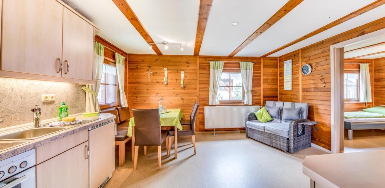 Bartlhof-Ferienwohnungen-Zimmer ブルクレンゲンフェルト エクステリア 写真