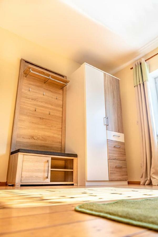 Bartlhof-Ferienwohnungen-Zimmer ブルクレンゲンフェルト エクステリア 写真